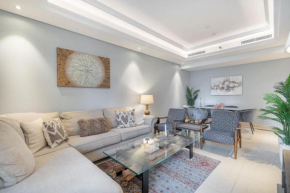Absolutely Stunning 3 Bedroom Apartment in Downtown